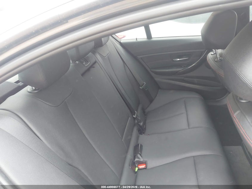 2014 BMW 3er VIN WBA3C1C55EK111542 IAAI salvage auction — FRONT END, Salvage Title, sold $1,050 on 2026-07-27 (photo 8)