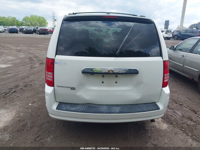 2008 Chrysler Town & country VIN 2A8HR54P58R752980 IAAI salvage auction — NORMAL WEAR, Clear (Indiana), sold $450 on 2026-07-11 (photo 6)
