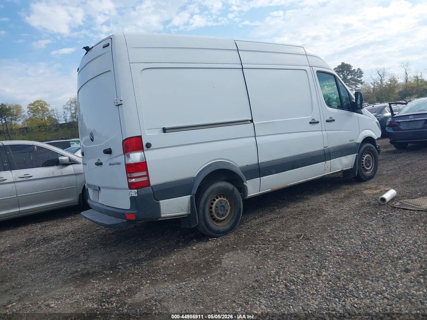 2014 Mercedes-benz Sprinter VIN WD3PE7DC5E5936892 IAAI salvage auction — FRONT END, Mv-907A (New York), sold $2,375 on 2026-07-07 (photo 4)