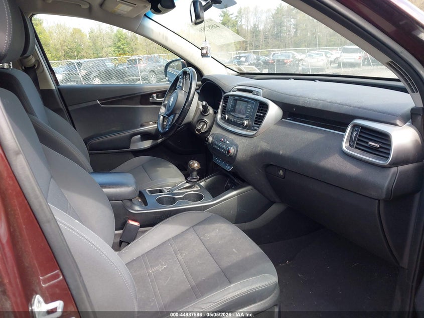 2016 Kia Sorento VIN 5XYPGDA57GG136884 IAAI salvage auction — NORMAL WEAR, Salvage (Texas), sold $1,100 on 2026-07-28 (photo 5)