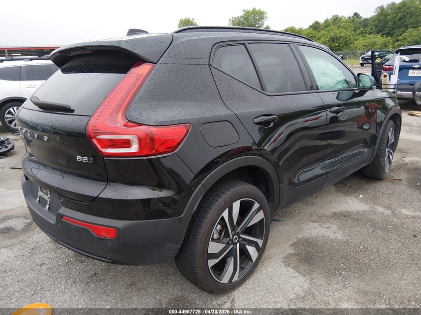 2025 Volvo Xc40 VIN YV4L12UC3S2500104 IAAI salvage auction — FRONT END, Salvage (Louisiana), sold $10,900 on 2026-07-07 (photo 4)