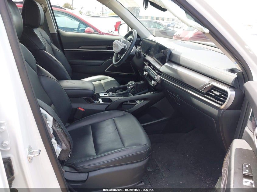 2024 Kia Telluride VIN 5XYP64GC8RG562997 IAAI salvage auction — RIGHT SIDE, Salvage (California), sold $6,975 on 2026-07-29 (photo 5)