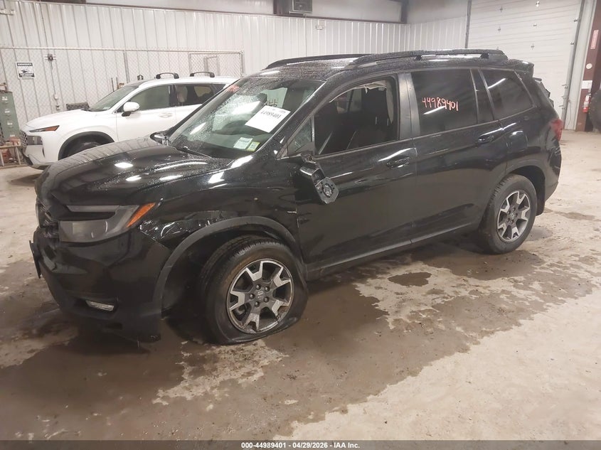 2022 Honda Passport VIN 5FNYF8H67NB011577 IAAI salvage auction — LEFT FRONT, Salvage Title, sold $8,050 on 2026-08-25 (photo 2)