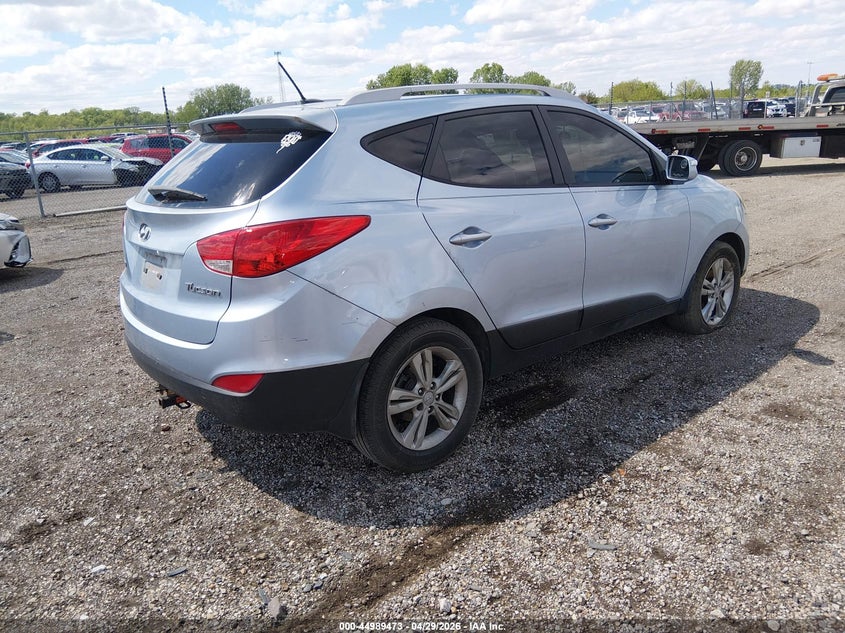 2013 Hyundai Tucson VIN KM8JU3AC3DU693546 IAAI salvage auction — SIDE, Salvage (Illinois), sold $1,100 on 2026-07-09 (photo 4)