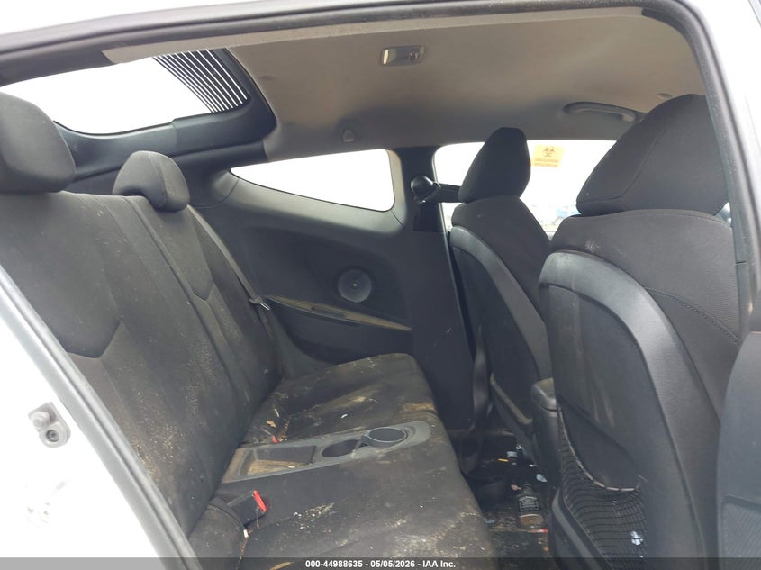 2016 Hyundai Veloster VIN KMHTC6AD6GU256652 IAAI salvage auction — NORMAL WEAR, Clear - Dealer Only (California), sold $575 on 2026-07-08 (photo 8)