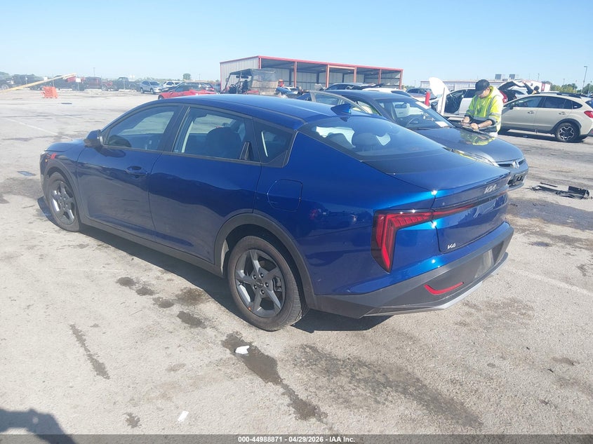 2025 Kia K4 VIN 3KPFT4DE9SE214316 IAAI salvage auction — RIGHT FRONT, Salvage Title, sold $5,300 on 2026-07-18 (photo 3)