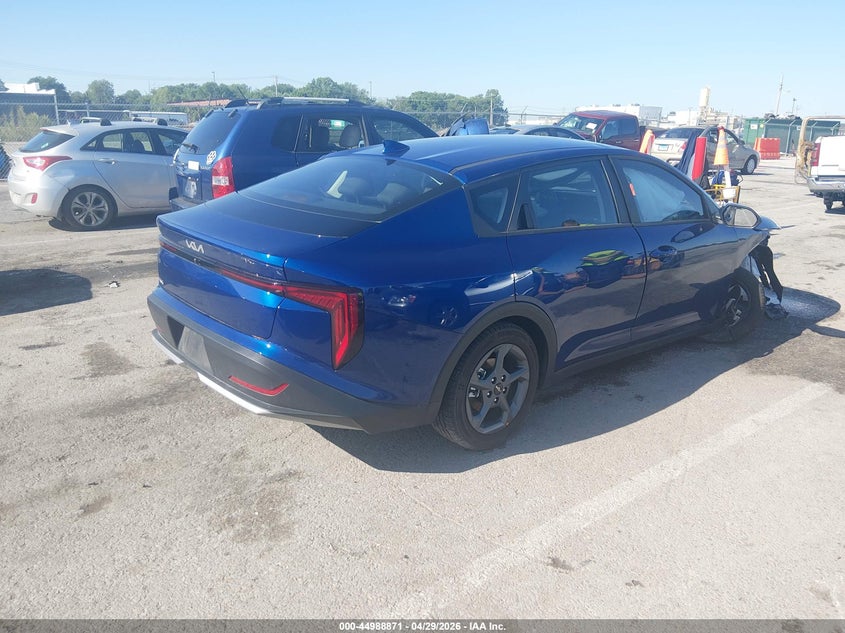 2025 Kia K4 VIN 3KPFT4DE9SE214316 IAAI salvage auction — RIGHT FRONT, Salvage Title, sold $5,300 on 2026-07-18 (photo 4)