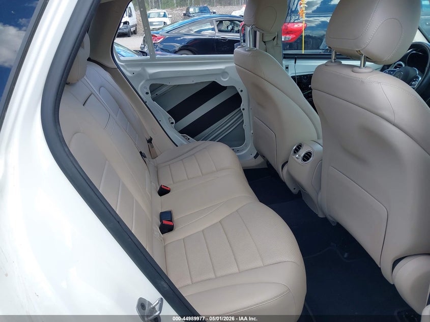 2021 Mercedes-benz Glc VIN W1N0G8EB9MV304904 IAAI salvage auction — LEFT SIDE, Salvage (Massachusetts), sold $7,550 on 2026-07-10 (photo 8)