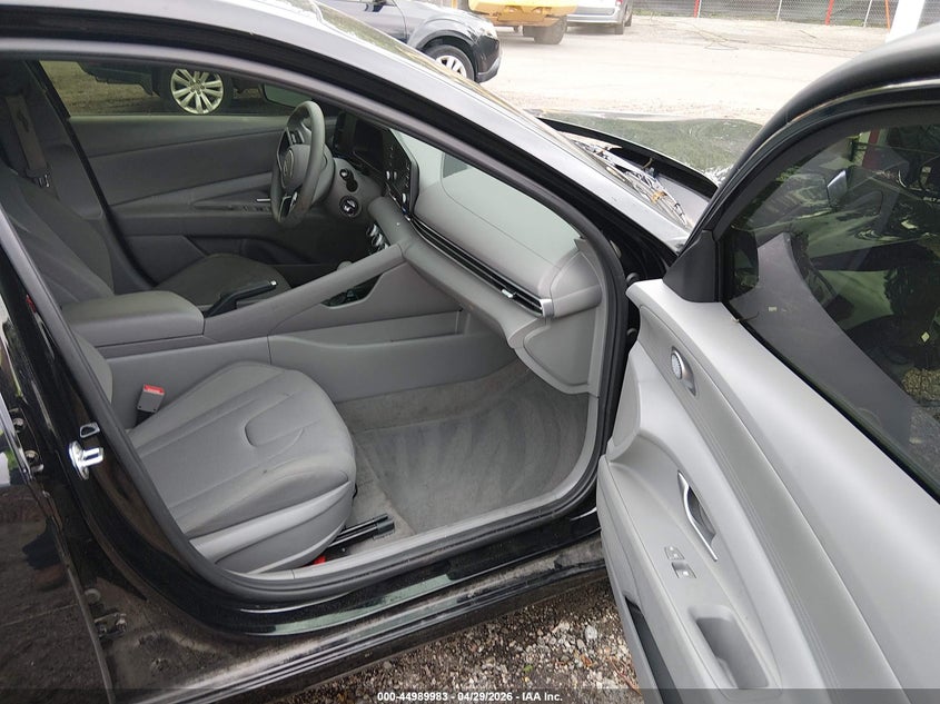 2025 Hyundai Elantra VIN KMHLL4DG1SU075381 IAAI salvage auction — FRONT END, Salvage Title, sold $4,600 on 2026-07-18 (photo 5)