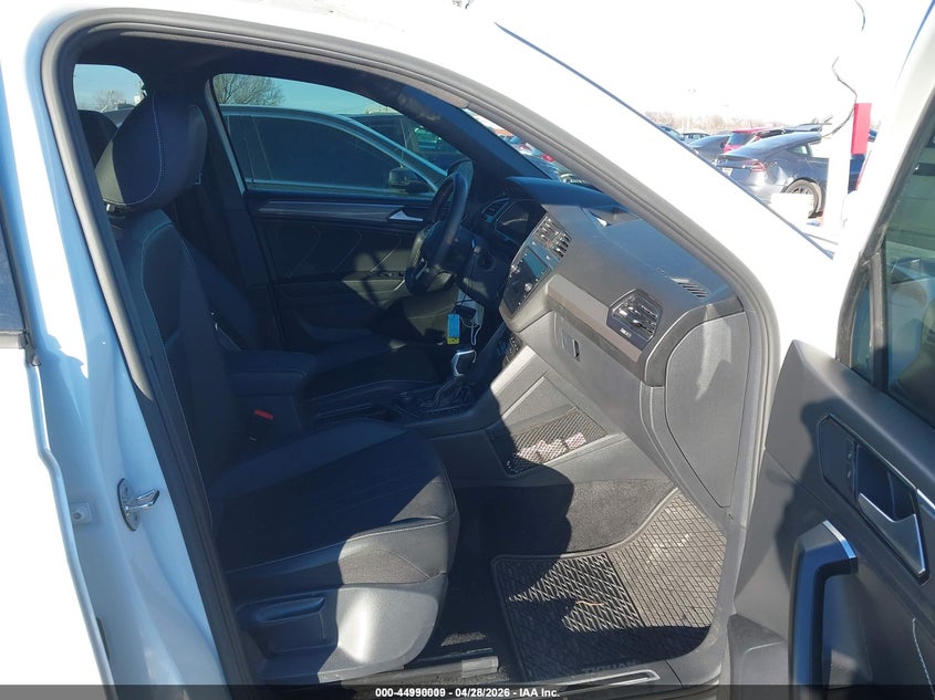 2023 Volkswagen Tiguan VIN 3VV8B7AX9PM072566 IAAI salvage auction — REAR END, Wait Title, sold $4,950 on 2026-08-11 (photo 5)
