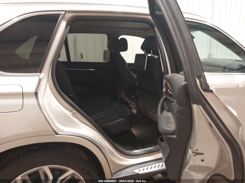 2015 BMW X5 VIN 5UXKR0C51F0K57990 IAAI salvage auction — REAR END, Regular (South Dakota), sold $2,900 on 2026-07-29 (photo 8)