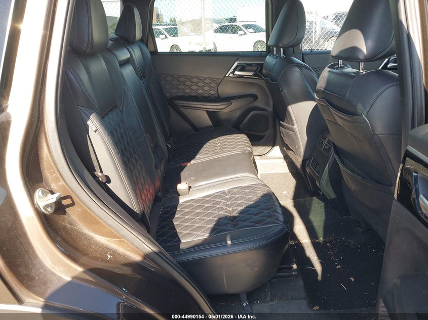 2022 Mitsubishi Outlander VIN JA4J4VA84NZ070995 IAAI salvage auction — RIGHT REAR, Salvage (Minnesota), sold $9,900 on 2026-07-06 (photo 8)