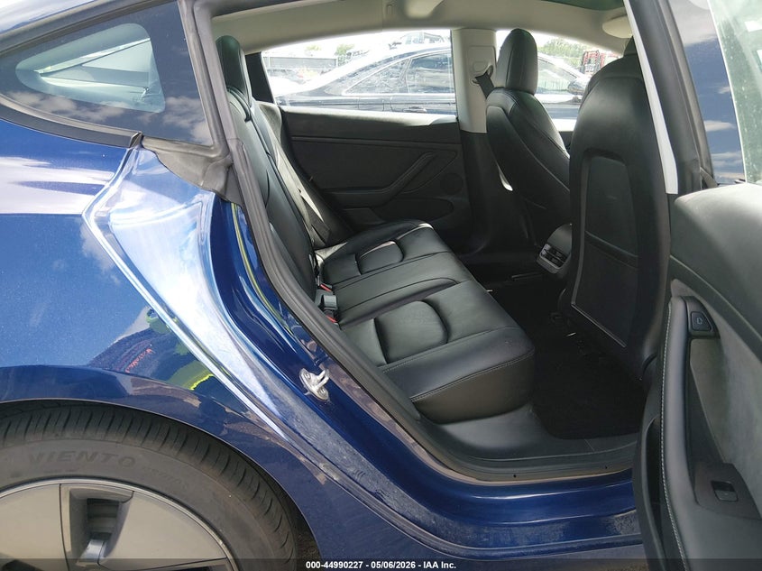 2022 Tesla Model 3 VIN 5YJ3E1EB2NF208047 IAAI salvage auction — SIDE, Salvage (Missouri), sold $9,450 on 2026-07-14 (photo 8)