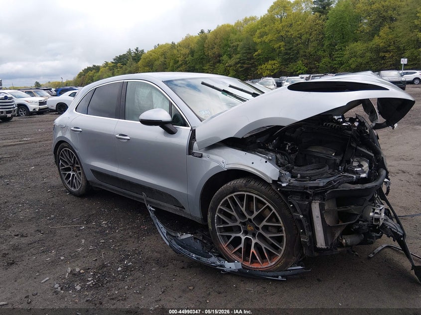 2019 Porsche Macan VIN WP1AB2A51KLB32902 IAAI salvage auction — ENGINE DAMAGE, Salvage Title, sold $3,300 on 2026-07-28 (photo 1)