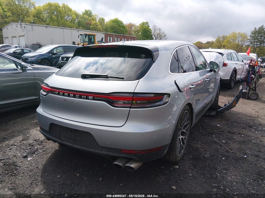 2019 Porsche Macan VIN WP1AB2A51KLB32902 IAAI salvage auction — ENGINE DAMAGE, Salvage Title, sold $3,300 on 2026-07-28 (photo 4)