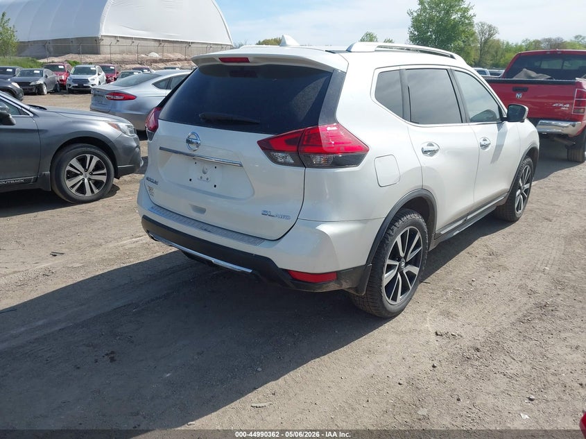 2017 Nissan Rogue VIN JN8AT2MV1HW023944 IAAI salvage auction — HAIL, Salvage (Iowa), sold $4,525 on 2026-07-13 (photo 4)