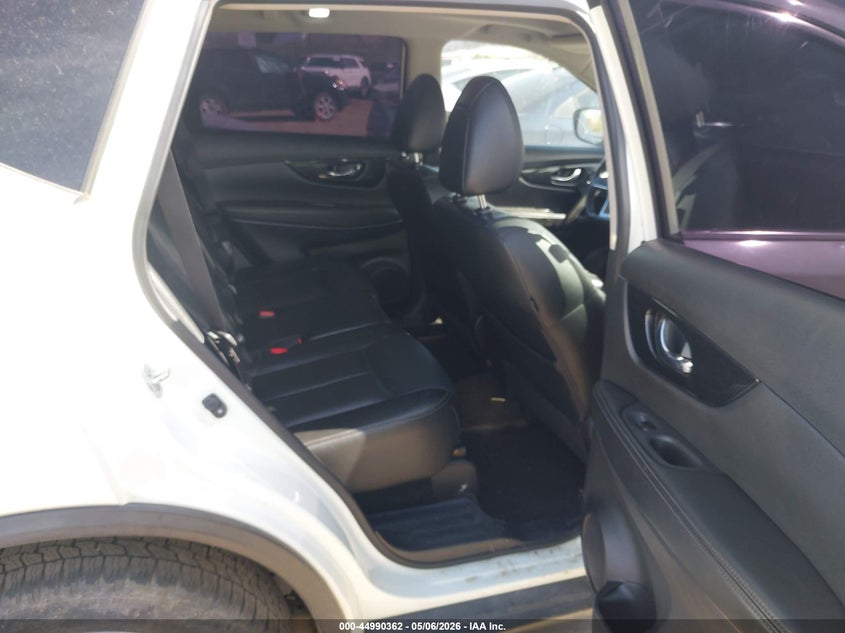 2017 Nissan Rogue VIN JN8AT2MV1HW023944 IAAI salvage auction — HAIL, Salvage (Iowa), sold $4,525 on 2026-07-13 (photo 8)