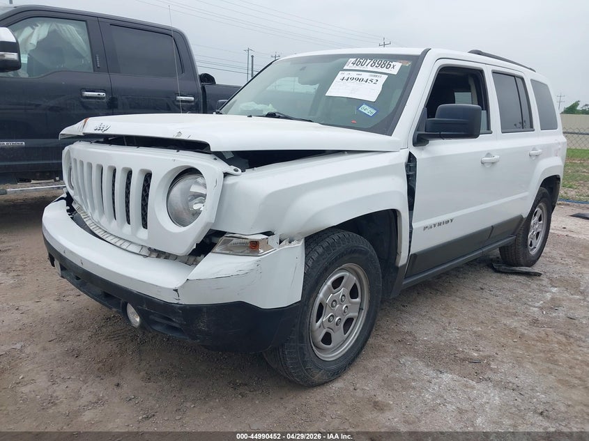 2017 Jeep Liberty (patriot) VIN 1C4NJPBAXHD136691 IAAI salvage auction — FRONT & REAR, Salvage Title, sold $825 on 2026-08-24 (photo 2)
