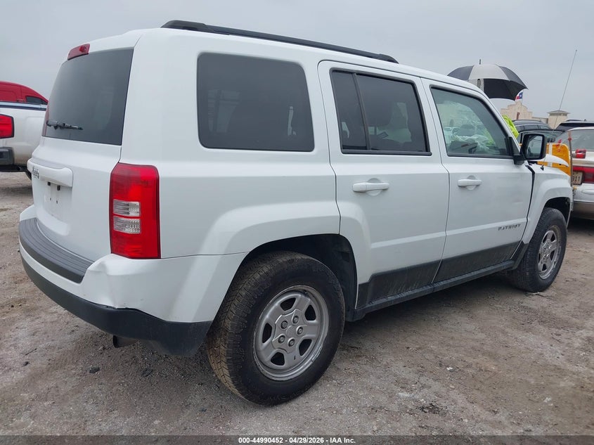 2017 Jeep Liberty (patriot) VIN 1C4NJPBAXHD136691 IAAI salvage auction — FRONT & REAR, Salvage Title, sold $825 on 2026-08-24 (photo 4)