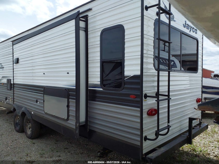 2024 Jayco 334rts VIN 1UJBC0BT0R1730103 IAAI salvage auction — UNKNOWN, Scrap (Michigan), sold $3,700 on 2026-07-09 (photo 3)