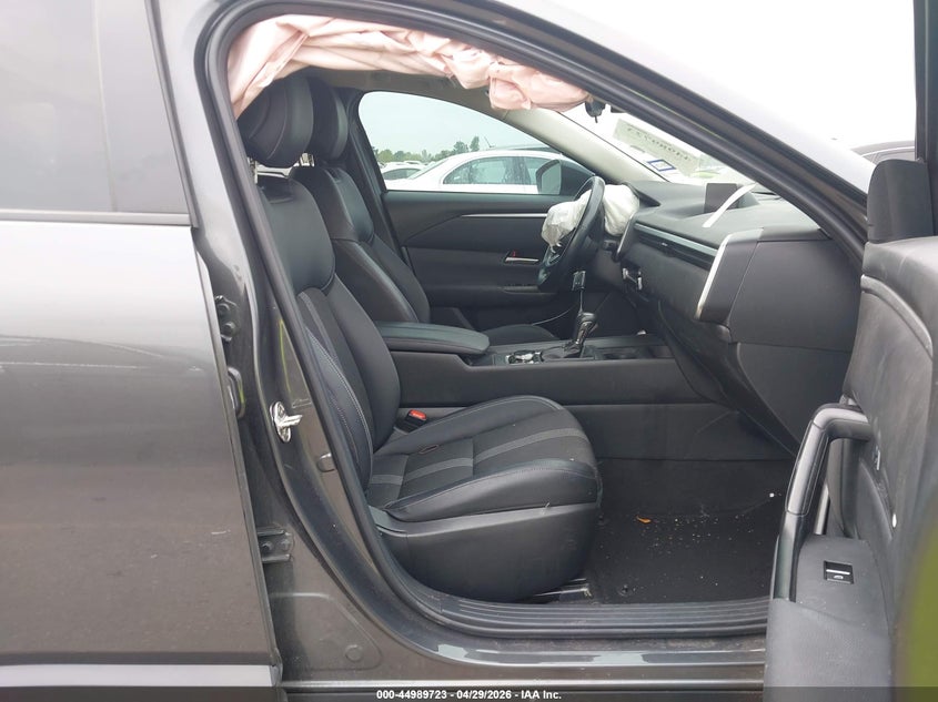 2023 Mazda Cx-50 VIN 7MMVABCM8PN124365 IAAI salvage auction — RIGHT FRONT, Original (Texas), sold $6,500 on 2026-07-29 (photo 5)