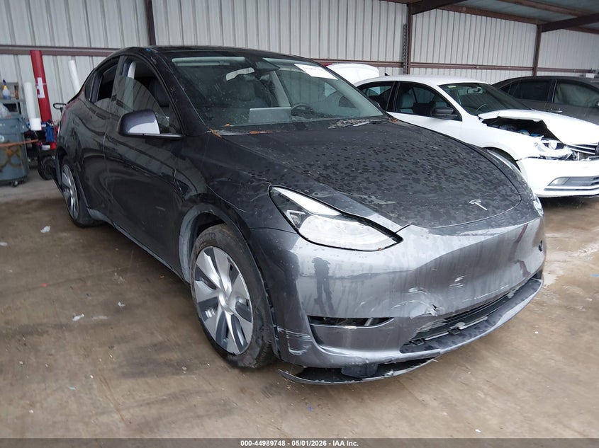 2024 Tesla Model y VIN 7SAYGDED5RF041775 IAAI salvage auction — FRONT & REAR, Salvage (Texas), sold $6,000 on 2026-07-28 (photo 1)