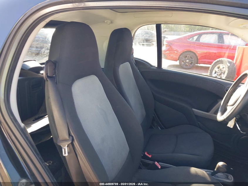 2011 Smart Fortwo VIN WMEEJ3BA7BK431745 IAAI salvage auction — FRONT END, Salvage (District Of Columbia), sold $600 on 2026-08-19 (photo 8)