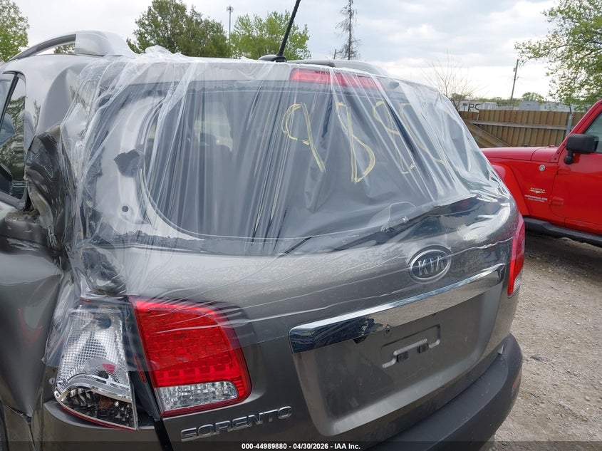 2013 Kia Sorento VIN 5XYKT4A67DG354138 IAAI salvage auction — FRONT & REAR, Salvage (Illinois), sold $575 on 2026-07-14 (photo 6)