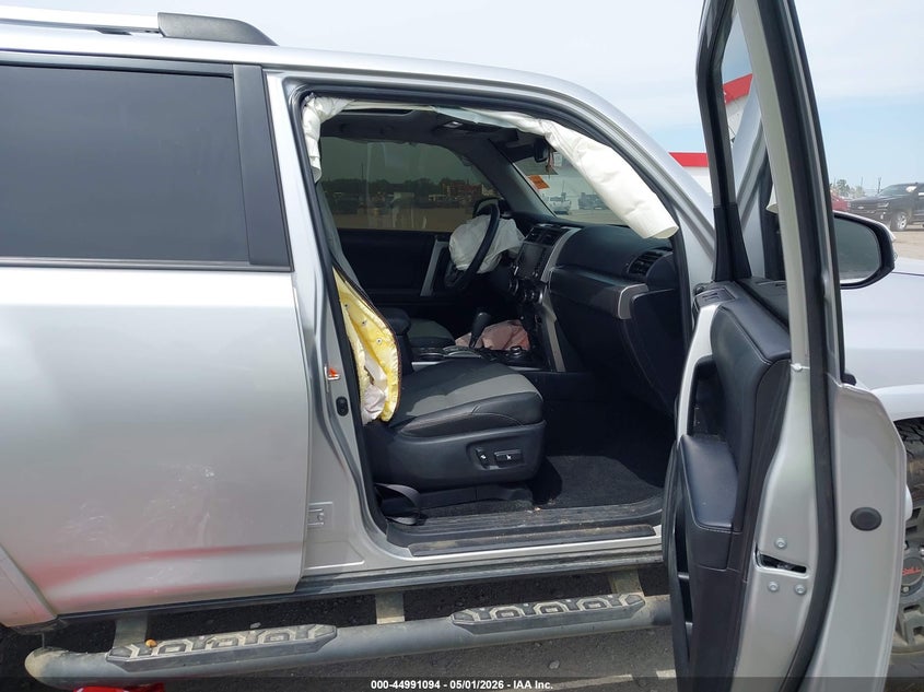 2023 Toyota 4runner VIN JTENU5JR5P6209693 IAAI salvage auction — FRONT END, Wait Title, sold $17,100 on 2026-07-08 (photo 5)