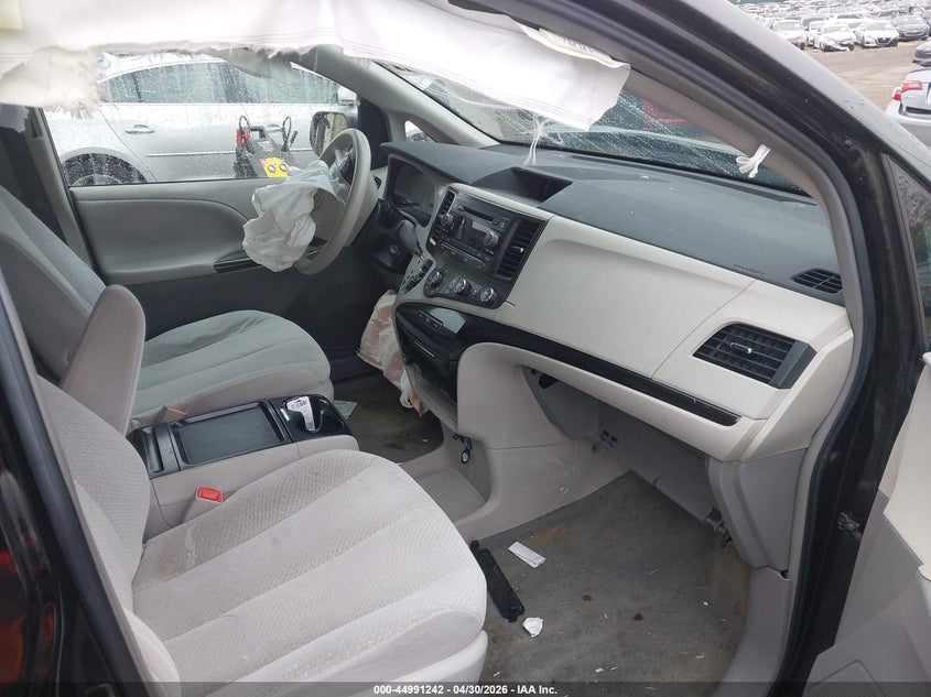 2011 Toyota Sienna VIN 5TDKK3DC8BS171801 IAAI salvage auction — FRONT END, Mv-907A (New York), sold $650 on 2026-07-28 (photo 5)
