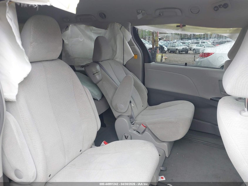 2011 Toyota Sienna VIN 5TDKK3DC8BS171801 IAAI salvage auction — FRONT END, Mv-907A (New York), sold $650 on 2026-07-28 (photo 8)