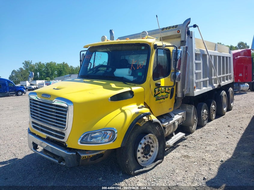 2007 Freightliner M2 VIN 1FVHC5DE37HY37953 IAAI salvage auction — FRONT END, Salvage (Virginia), sold $6,200 on 2026-07-08 (photo 2)