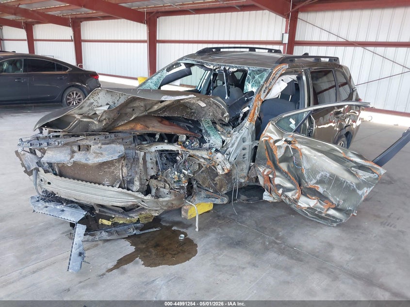 2025 Subaru Forester VIN JF2SLDBC7SH517915 IAAI salvage auction — FRONT END, Salvage (California), sold $25 on 2026-07-28 (photo 2)