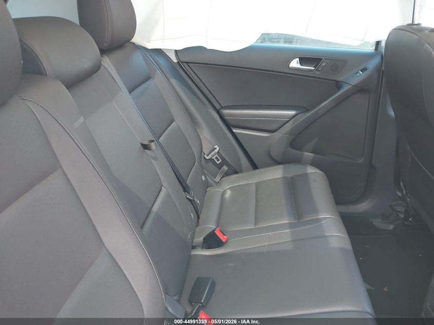 2017 Volkswagen Tiguan VIN WVGSV7AX9HK007930 IAAI salvage auction — FRONT END, Mv-907A (New York), sold $1,250 on 2026-07-07 (photo 8)