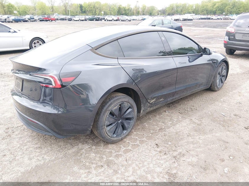 2025 Tesla Model 3 VIN 5YJ3E1EA4SF989799 IAAI salvage auction — SIDE, Salvage (Pennsylvania), sold $11,600 on 2026-07-28 (photo 4)