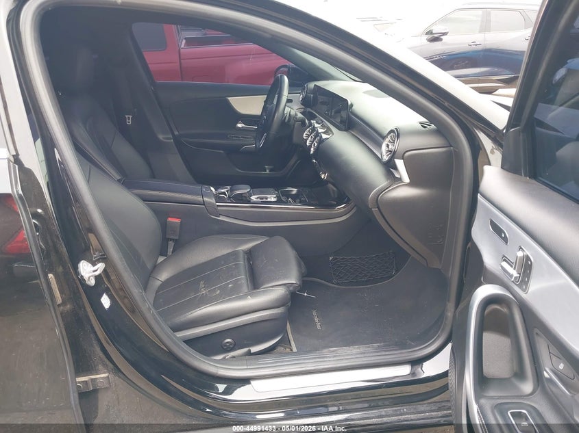 2019 Mercedes-benz A-klasse VIN WDD3G4FB5KW035454 IAAI salvage auction — UNKNOWN, Salvage Title, sold $5,100 on 2026-07-28 (photo 5)