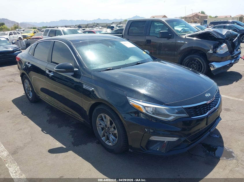 2019 Kia Optima VIN 5XXGT4L33KG332096 IAAI salvage auction — REAR END, Salvage Title, sold $2,600 on 2026-08-01 (photo 1)