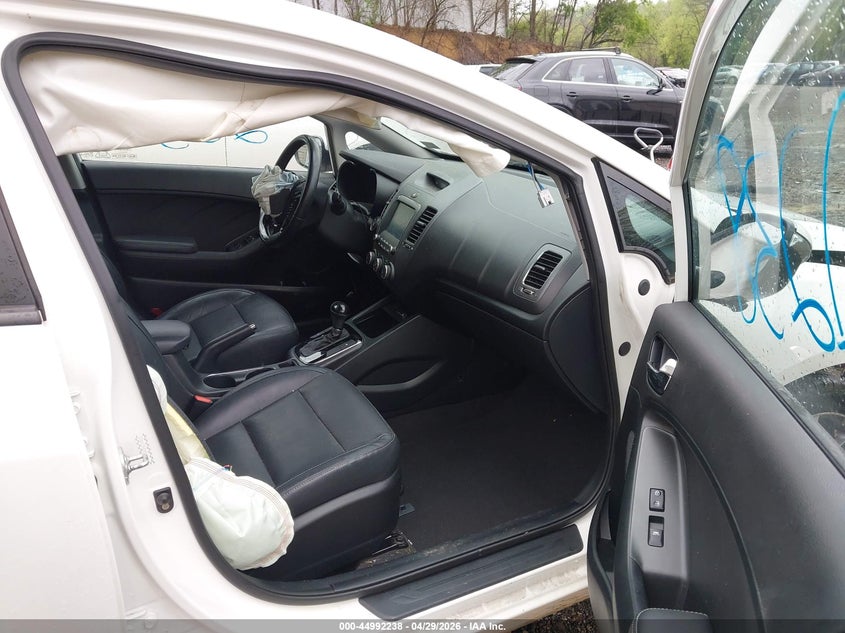 2017 Kia Forte VIN KNAFX5A82H5709032 IAAI salvage auction — FRONT END, Salvage Title, sold $1,250 on 2026-07-07 (photo 5)