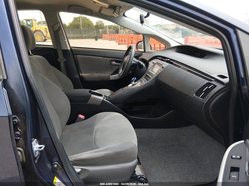 2012 Toyota Prius VIN JTDKN3DUXC1548739 IAAI salvage auction — FRONT END, Salvage (Kansas), sold $900 on 2026-08-02 (photo 5)