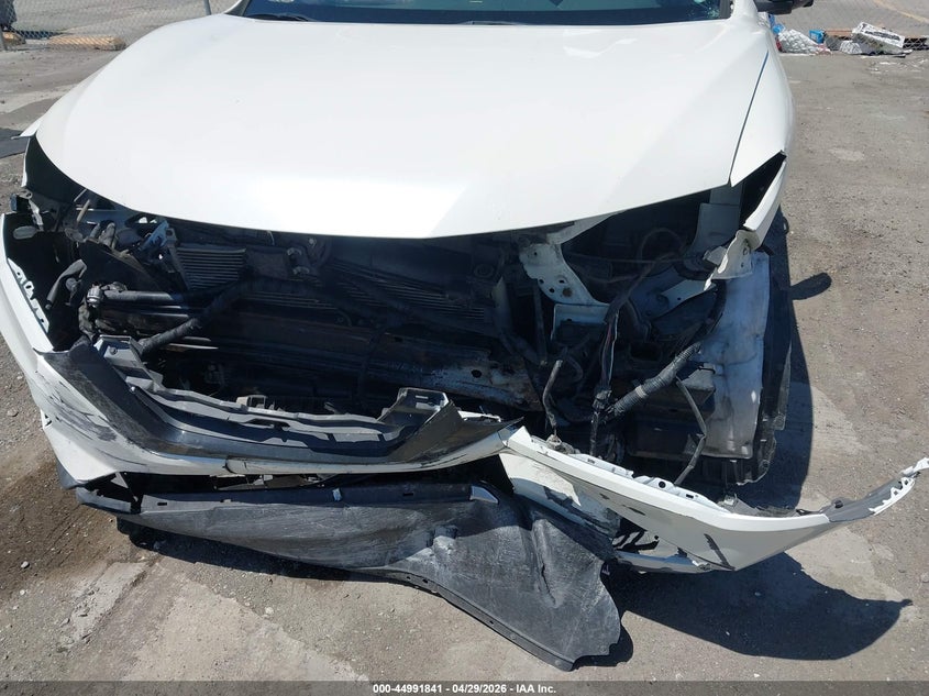2017 Nissan Rogue VIN JN8AT2MV5HW019833 IAAI salvage auction — FRONT END, Salvage (California), sold $200 on 2026-07-29 (photo 6)