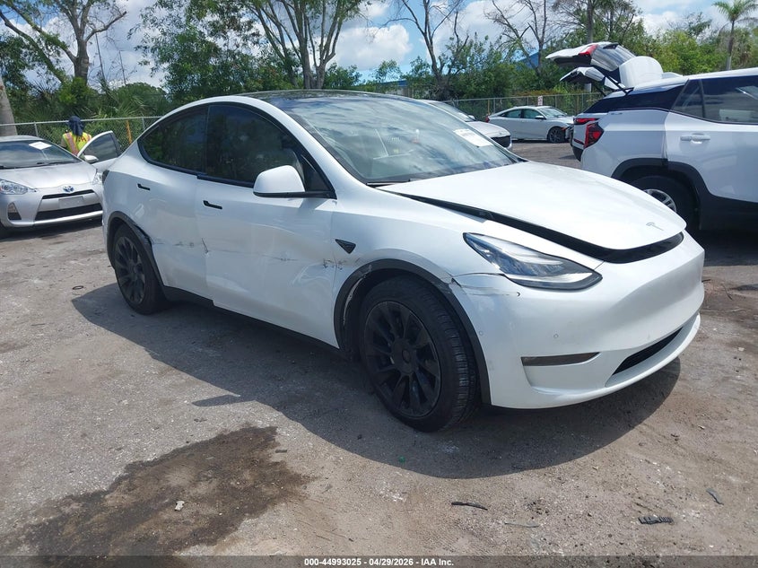 2021 Tesla Model y VIN 5YJYGDEE9MF108764 IAAI salvage auction — RIGHT SIDE, Salvage Title, sold $6,800 on 2026-07-16 (photo 1)