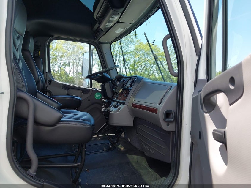 2020 Freightliner M2 106 VIN 3ALACXFC4LDKT9007 IAAI salvage auction — FRONT END, Salvage (Pennsylvania), sold $2,550 on 2026-07-24 (photo 5)