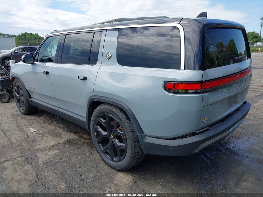 2023 Rivian R1s VIN 7PDSGABA4PN025716 IAAI salvage auction — FRONT & REAR, Salvage (North Carolina), sold $21,150 on 2026-07-09 (photo 3)