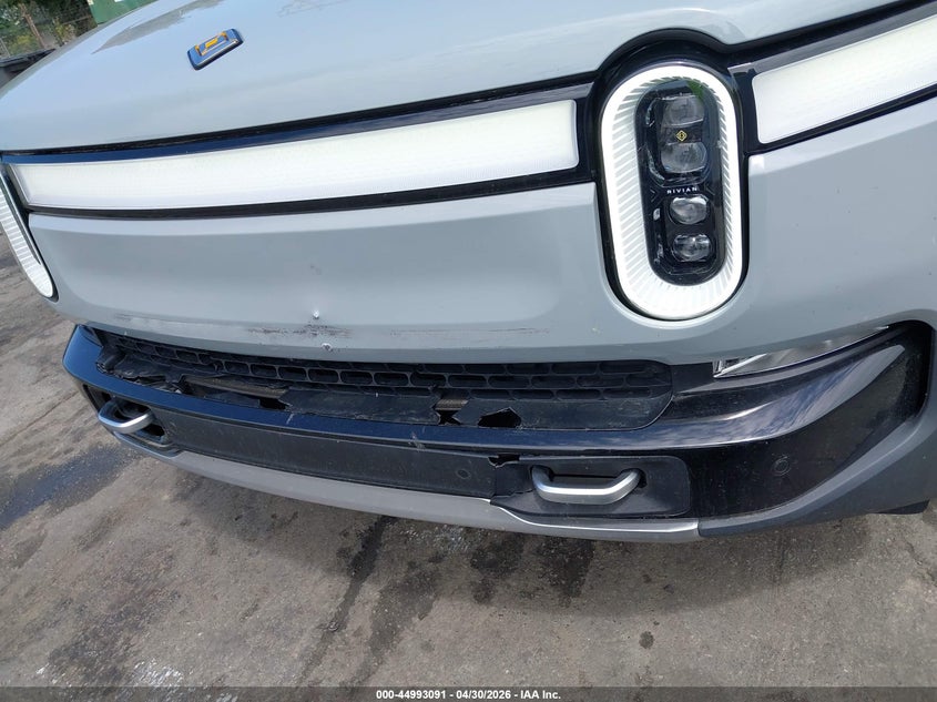 2023 Rivian R1s VIN 7PDSGABA4PN025716 IAAI salvage auction — FRONT & REAR, Salvage (North Carolina), sold $21,150 on 2026-07-09 (photo 6)