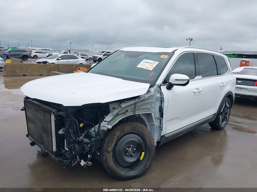 2023 Kia Telluride VIN 5XYP3DGC8PG379721 IAAI salvage auction — RIGHT SIDE, Salvage Title, sold $10,500 on 2026-07-29 (photo 2)