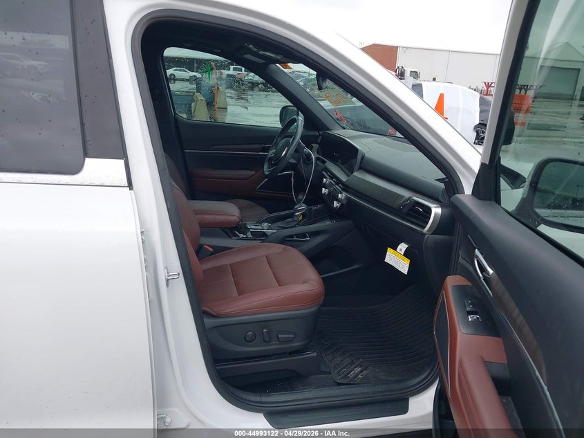 2023 Kia Telluride VIN 5XYP3DGC8PG379721 IAAI salvage auction — RIGHT SIDE, Salvage Title, sold $10,500 on 2026-07-29 (photo 5)