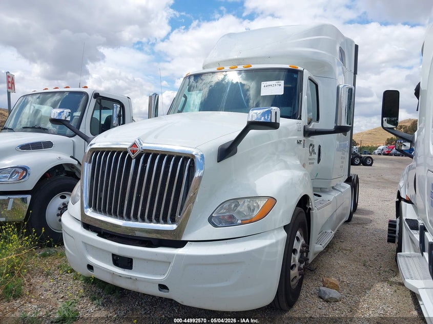 2020 International Lt VIN 3HSDZAPR2LN276197 IAAI salvage auction — UNKNOWN, Clear (California), sold $16,350 on 2026-08-19 (photo 2)