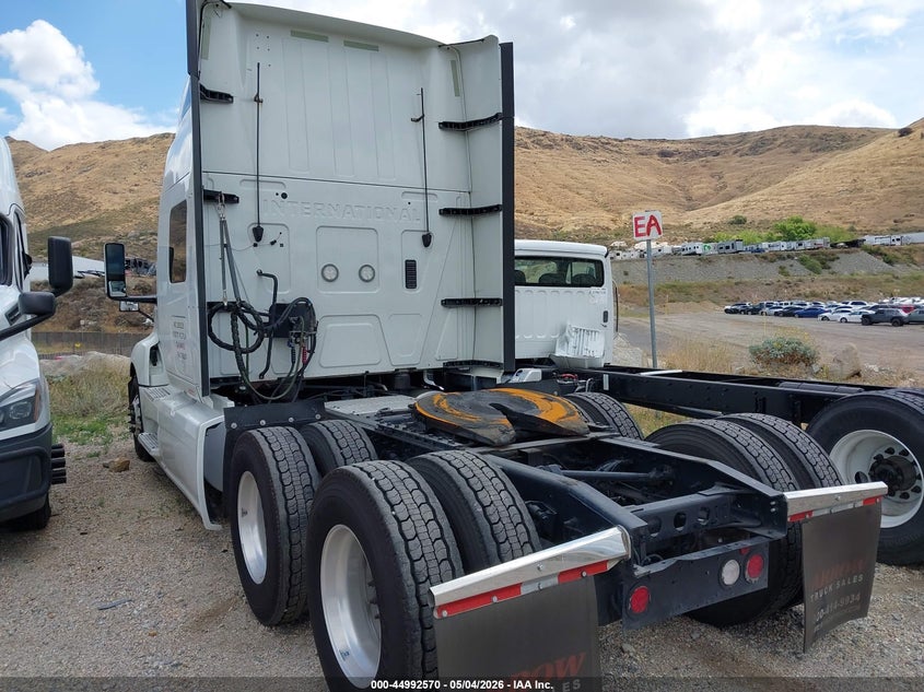 2020 International Lt VIN 3HSDZAPR2LN276197 IAAI salvage auction — UNKNOWN, Clear (California), sold $16,350 on 2026-08-19 (photo 3)