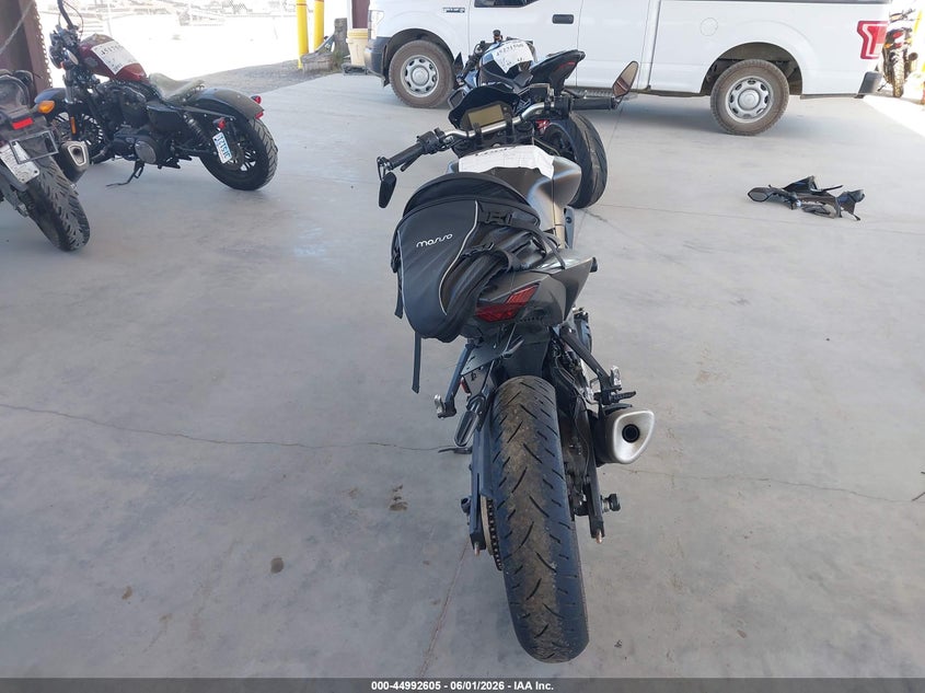 2023 Yamaha Mt-03 VIN MH3RH20Y7PK011806 IAAI salvage auction — SIDE, Salvage Title, sold $1,450 on 2026-07-08 (photo 6)