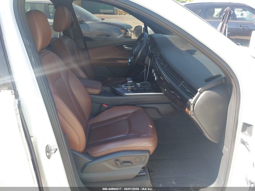 2017 Audi Q7 VIN WA1LAAF72HD010743 IAAI salvage auction — FRONT END, Salvage - 75% Or Less (Maryland), sold $4,950 on 2026-07-07 (photo 5)